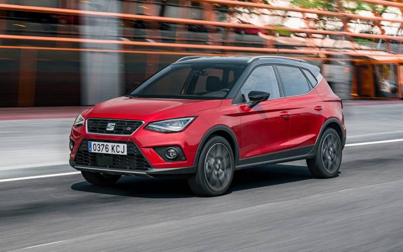 seat-arona-fr-2019-suv-drive